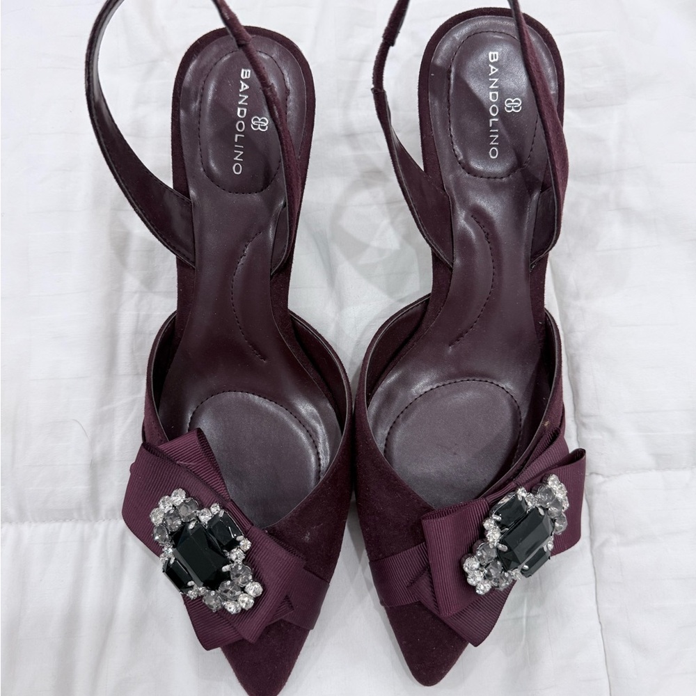 Bandolino Plum Pointed-Toe Slingback Heels with Bow and Jewel Accent